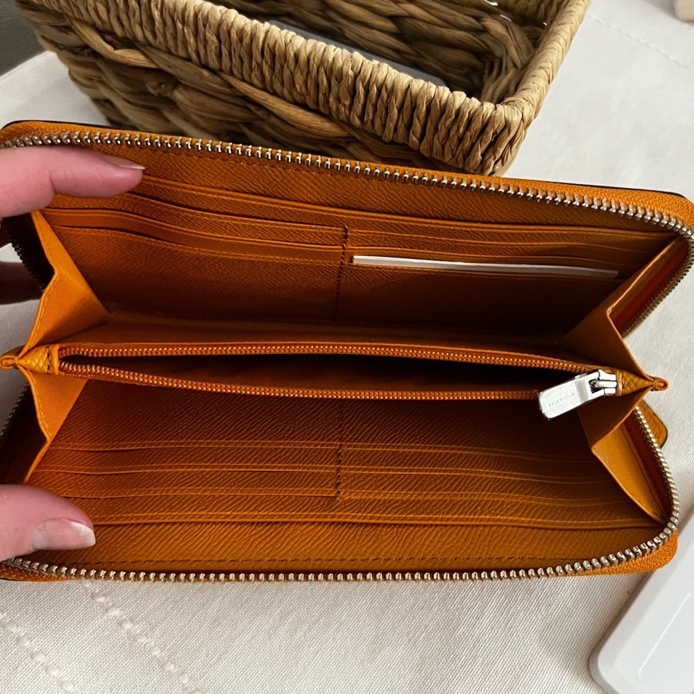 Coach Wallet - Picture 5 of 9